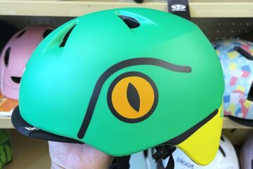 カエルすぎるヘルメット　bern / TIGRE マットフロッグ
